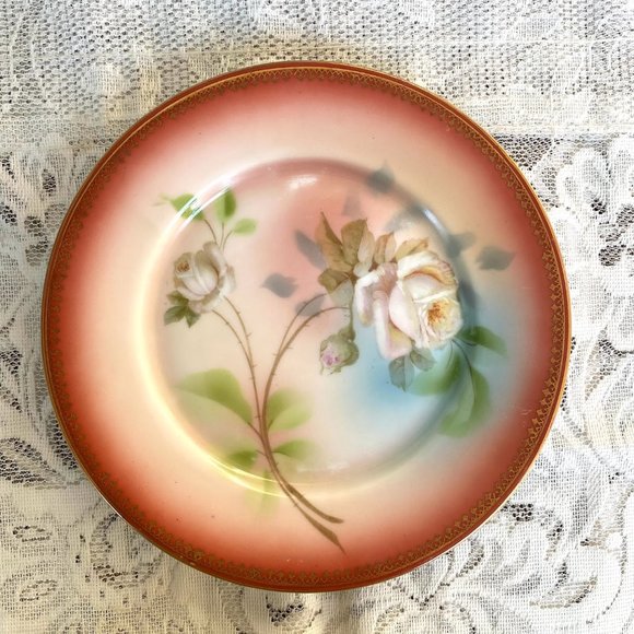 Antique Victoria Austria Hand Painted White Roses, Gold Filigree On Rim Plate - Picture 2 of 5